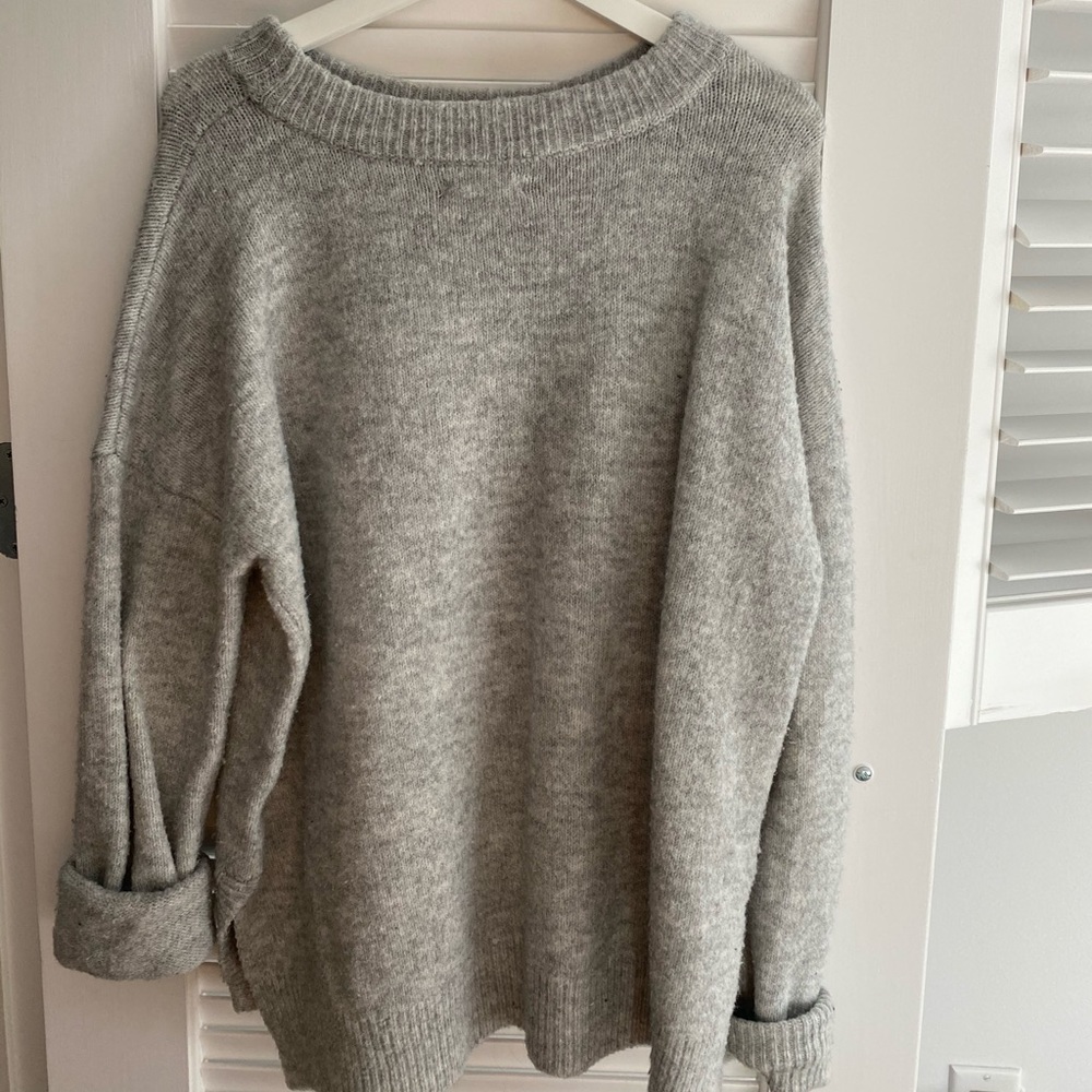 Cozy, a bit oversized grey Pull and Bear sweater.